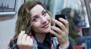 Metroda Makyaj  🚂 💄 Güzellik Önerileri