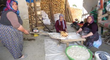 Köy ekmeği nasıl yapılır kıymalı pide yapımı how to make village bread