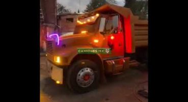 International #traileros #trailer #camionesmx #camion #ruta #fugaporla57 Fragman izle