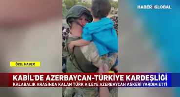 Kahraman Azerbaycan Askeri Kabil’de Kalabalıklar Arasında Kalan Türk Aileye Yardım Etti