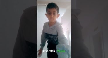 karanlıkta yeşil olan beyaz bir bileklik tanıtım Fragman İzle