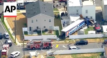 Tractor-trailer loses control and crashes into New Jersey home Fragman izle