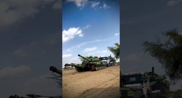 Indian Army T-72 Tank Towing TATA LPS 4018 Trailer with another T-72 Tank on it Fragman izle